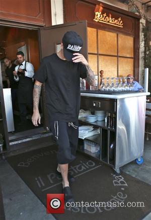 Justin Bieber - Justin Bieber leaves Il Pastaio restaurant