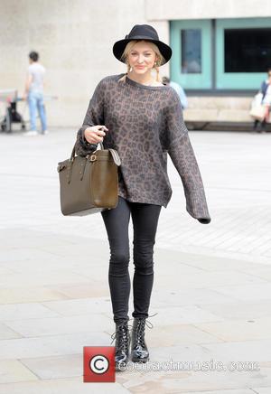 Fearne Cotton - Fearne Cotton leaving the BBC Radio 1 studios - London, United Kingdom - Tuesday 9th September 2014