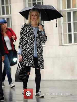 Fearne Cotton - Fearne Cotton arrives at the BBC Radio 1 studios - London, United Kingdom - Wednesday 1st October...
