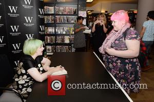 Lena Dunham - Lena Dunham signs copies of her book 'Not That Kind of Girl' at Waterstones Piccadilly. A fan...