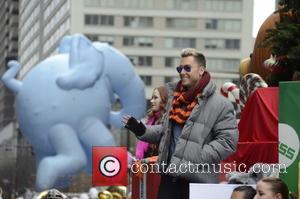 Lance Bass - Lance Bass headlines the 6ABC/Dunkin Donuts Philadelphia Thanksgiving Day Parade - Philadelphia, Pennsylvania, United States - Thursday...