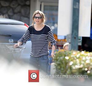 Sarah Chalke and Charlie Rhodes Afifi - 'How I Met Your Mother' star Sarah Chalke goes grocery shopping at Whole...