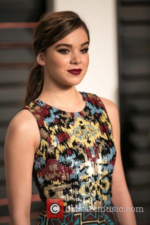 Hailee Steinfeld - Celebrities attend 2015 Vanity Fair Oscar Party at Wallis Annenberg Center for the Performing Arts with City...