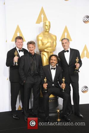  Sean Penn Will Not Apologize For 'Green Card' Joke At Oscars 2015 