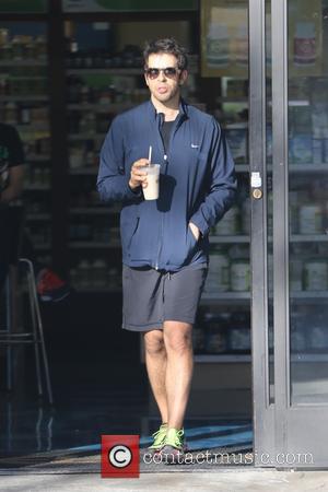 Eli Roth - Eli Roth and Lorenza Izzo go for a health shake in West Hollywood - Los Angeles, California,...