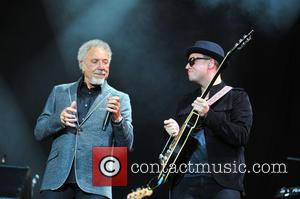 V Festival, Tom Jones