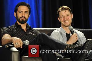 Milo Ventimiglia , Ben McKenzie - Wizard World Comic Con at the Donald E Stephens Convention Center in Rosemont -...