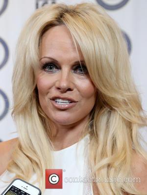 Pamela Anderson - Last Chance for Animals (LCA) Annual Benefit Gala - Arrivals at Beverly Hilton Hotel - Beverly Hills,...