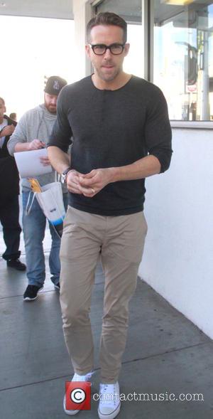 Ryan Reynolds - Ryan Reynolds leaving E Baldi restaurant after having lunch with a friend in Beverly Hills - Hollywood,...