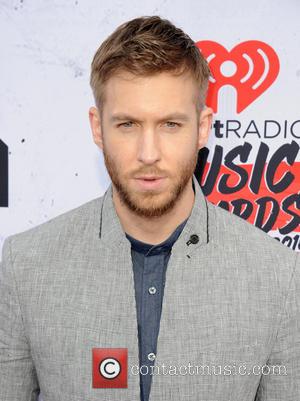 Did Calvin Harris Deliberately Not Clap For Taylor Swift's New Video?