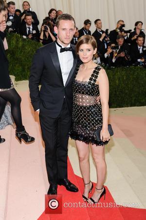 'Fantastic Four' Stars Jamie Bell And Kate Mara Are Engaged 