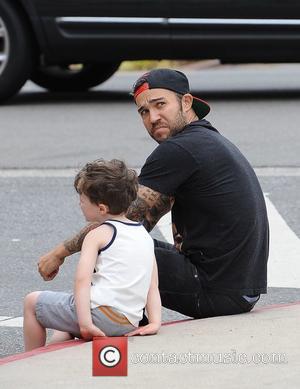 Pete Wentz - Pete Wentz goes to the Farmers Market with his son Bronx and some friends - Los Angeles,...