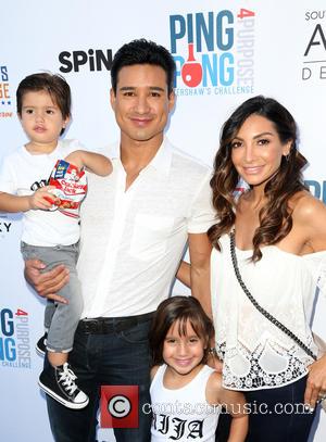 Mario Lopez, Dominic Lopez, Gia Francesca Lopez, Courtney Mazza and Courtney Lopez