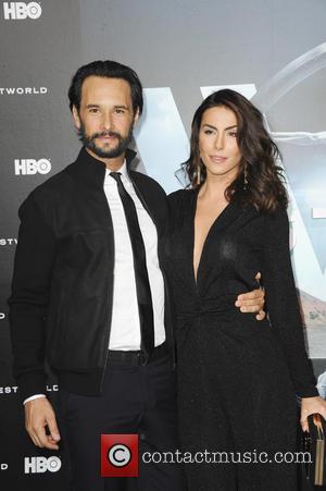 Rodrigo Santoro and Mel Fronckowiak