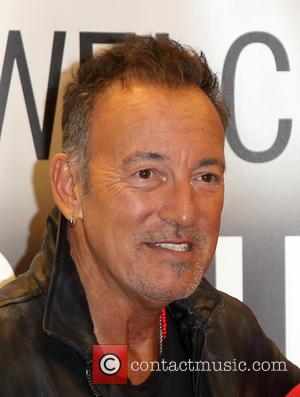Bruce Springsteen Rescued By Bikers After Motorcycle Breaks Down 