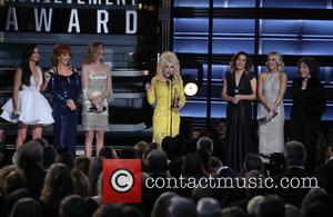 Kacey Musgraves, Reba Mcentire, Jennifer Nettles, Dolly Parton, Martina Mcbride and Carrie Underwood