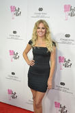 Laura Bell Bundy Replaces Selma Blair on Anger Management. Who Is She?