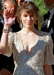 Milla Jovovich Takes Part In Performance Art Show