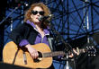 Singer Kathleen Edwards Suffers Allergic Reaction To Bee Stings At Gig