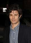 Adam Brody Ties The Knot With Leighton Meester In Secret Wedding Ceremony