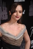  Christina Ricci Is Pregnant With First Child