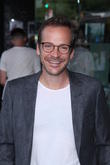 Peter Sarsgaard Gifted With Vegan Cookbook For His Kids