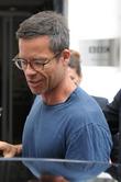 Guy Pearce Splits From Wife