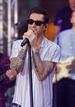 Maroon 5 Add A Little Sugar With Some Wedding Crashing