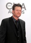 Blake Shelton Suing Tabloid Magazine Over False Rehab Claims