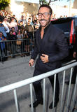 Jeremy Piven Treats Entourage Fans To Free Popcorn In Los Angeles