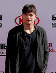 Ashton Kutcher Talks Rumours Around Demi Moore Split As He Receives Character Award