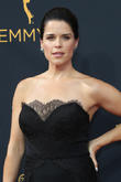 Neve Campbell