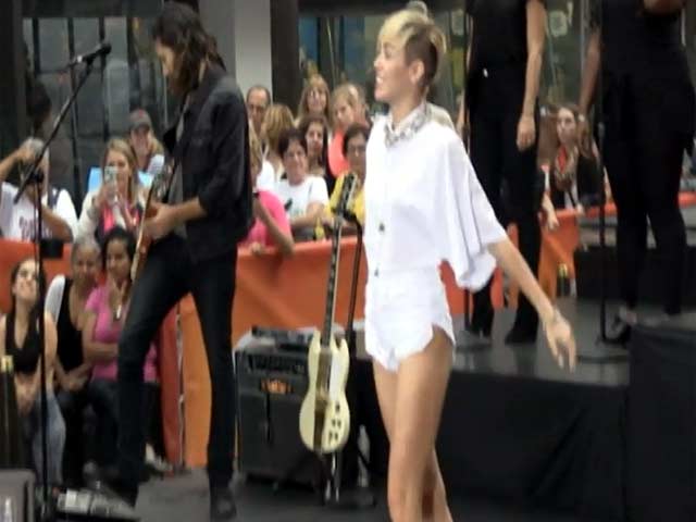 Miley Cyrus Praises Sinead O'Connor's Music On The 'Today' Show